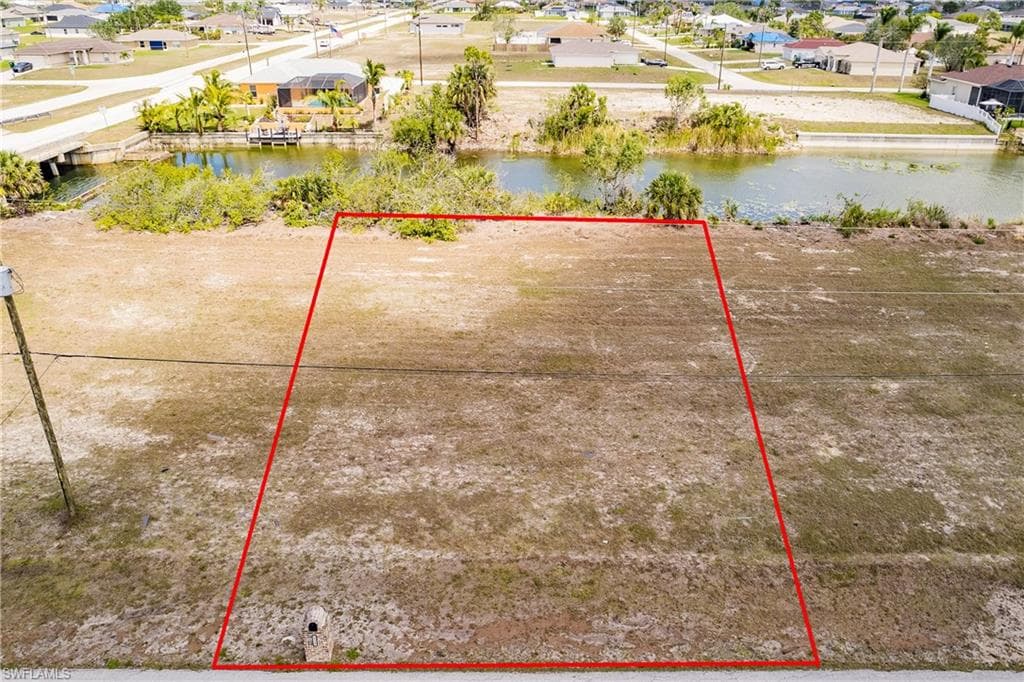1525 NW 17th ST CAPE CORAL, FL 33993