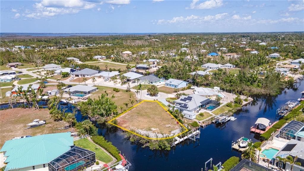 11536 Flint LN BOKEELIA, FL 33922