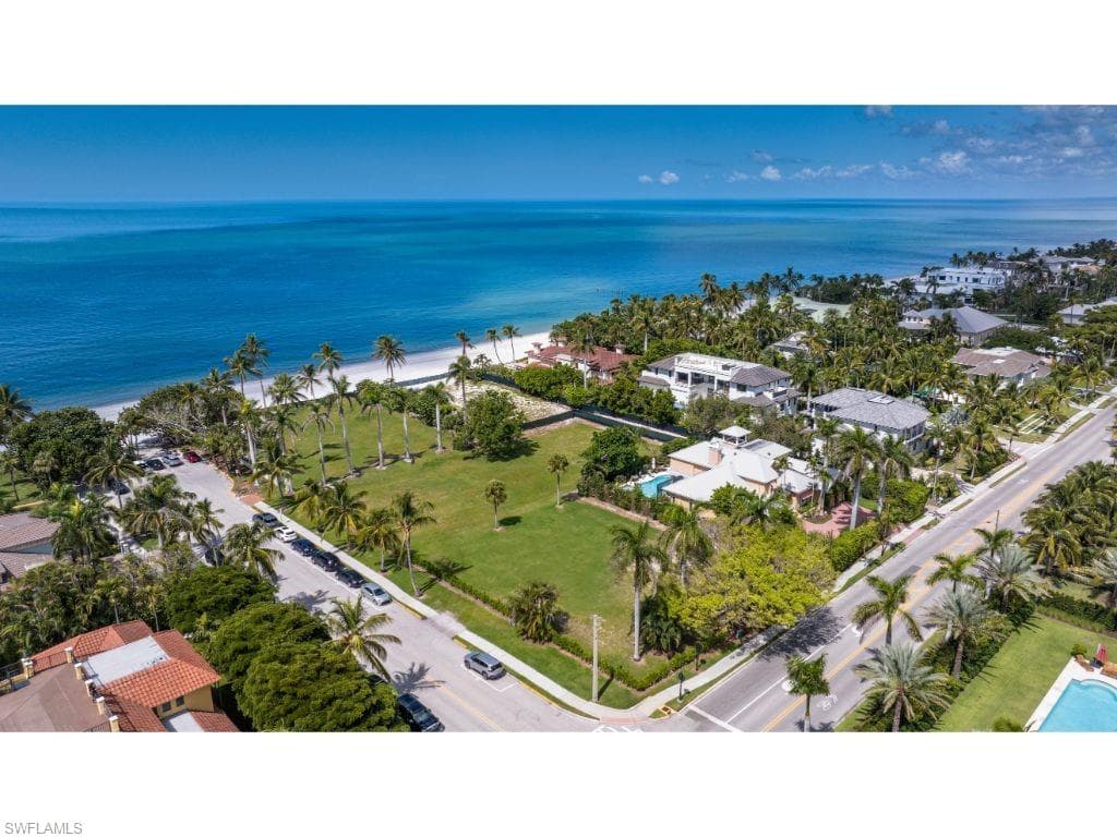 25 5th AVE S NAPLES, FL 34102