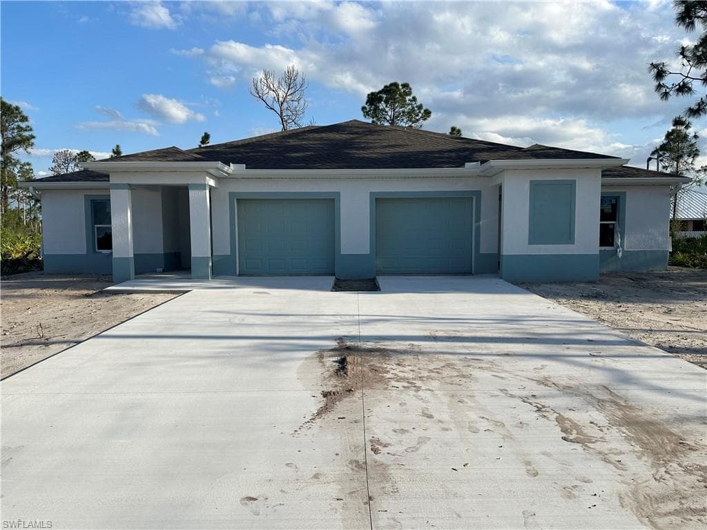 1072 Jaguar BLVD LEHIGH ACRES, FL 33974
