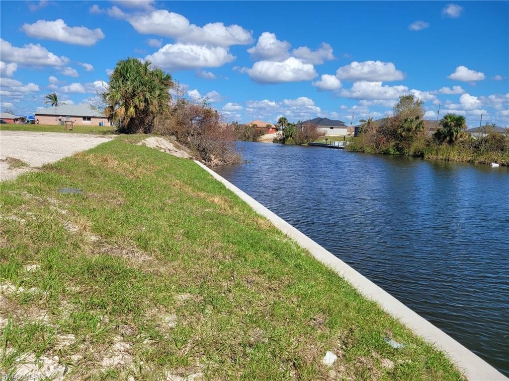 931 NW 9th PL CAPE CORAL, FL 33993