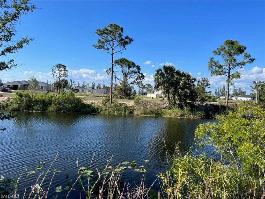 2921 NW 25th LN CAPE CORAL, FL 33993