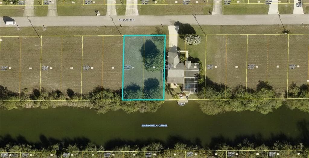 334 NE 25th TER CAPE CORAL, FL 33909