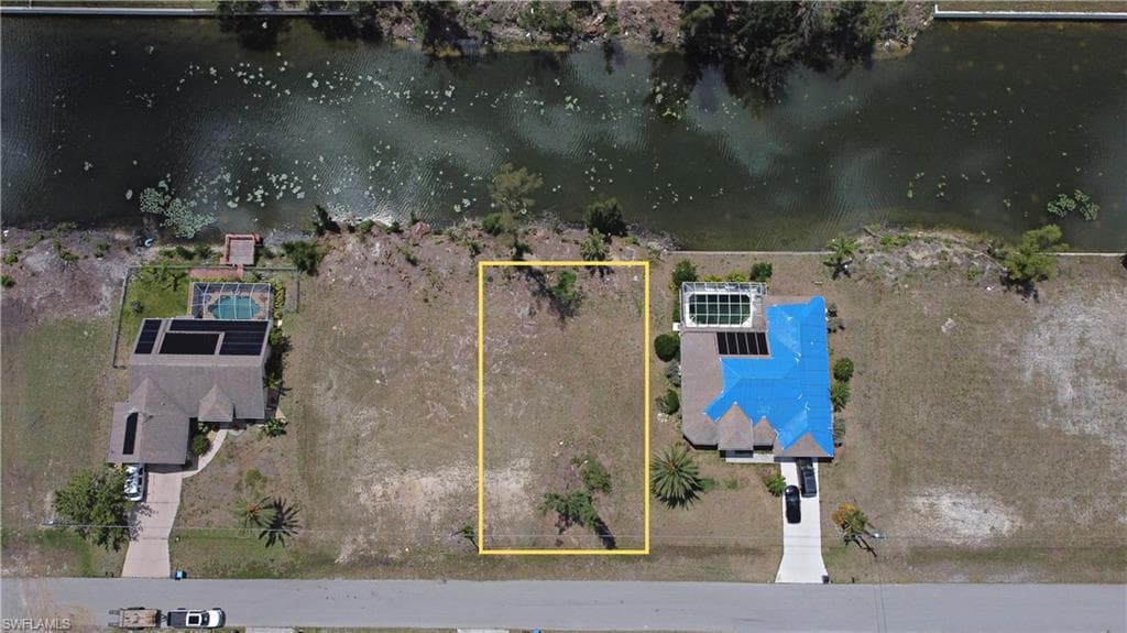 220 NE 9th ST CAPE CORAL, FL 33909