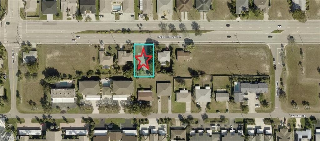 1104 Cape Coral PKWY W CAPE CORAL, FL 33914
