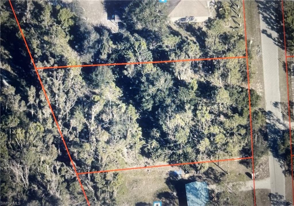 8372 Barbie LN NORTH FORT MYERS, FL 33917