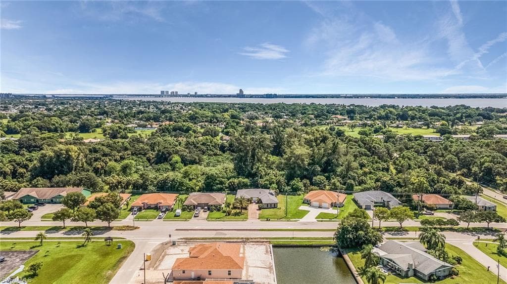 807-809 SE 24th AVE CAPE CORAL, FL 33990