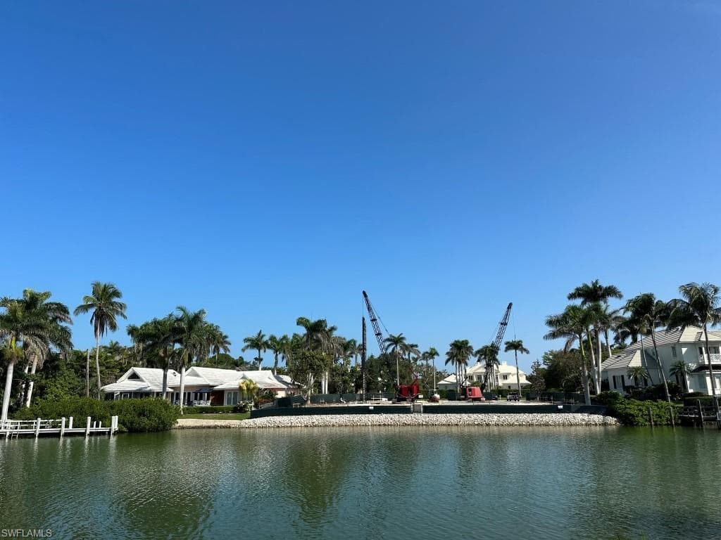 999 Admiralty Parade NAPLES, FL 34102