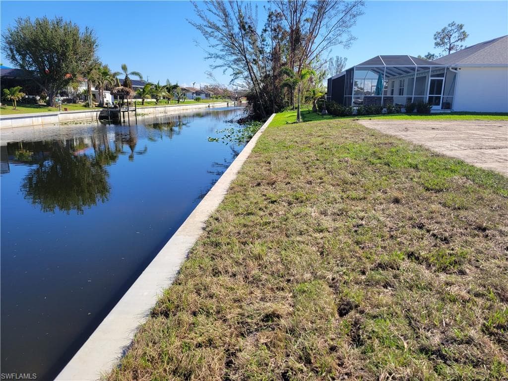 1225 SW 24th ST CAPE CORAL, FL 33991