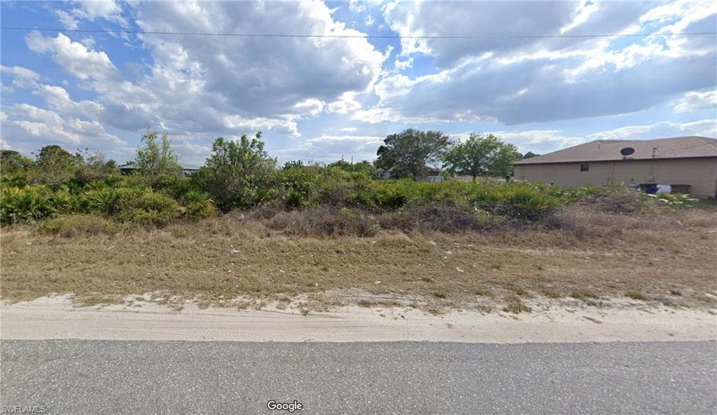 2707 17th ST SW LEHIGH ACRES, FL 33976