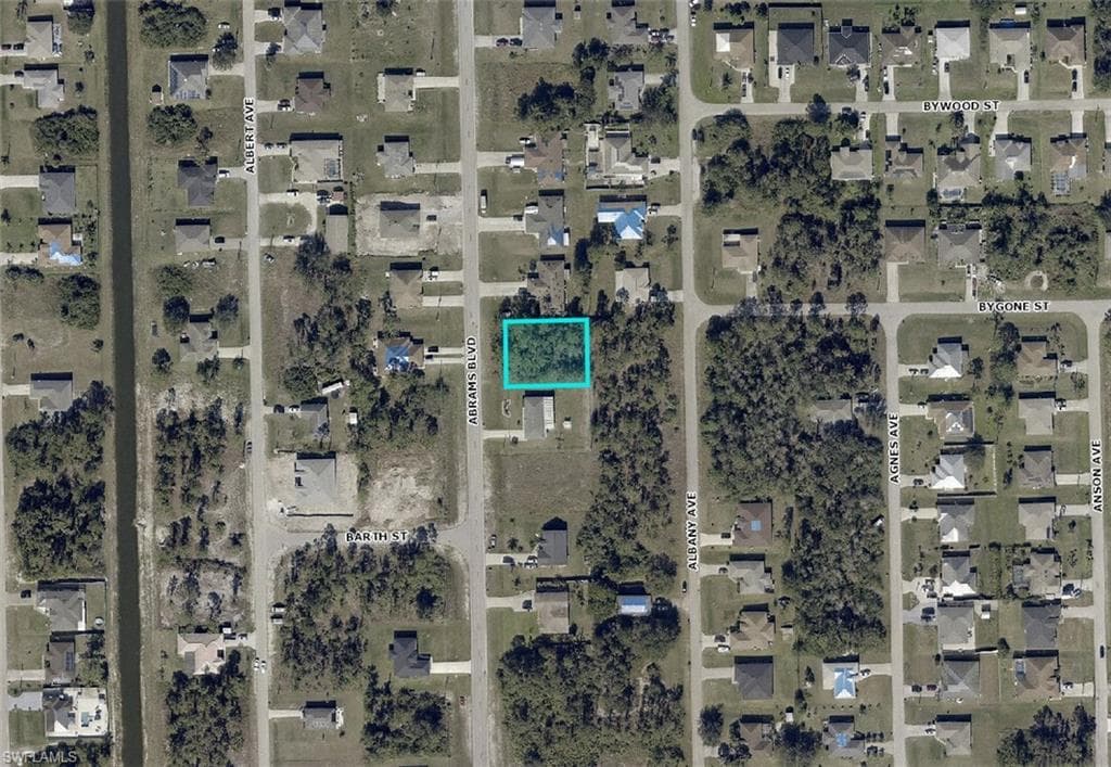 904 Abrams A/B BLVD LEHIGH ACRES, FL 33971