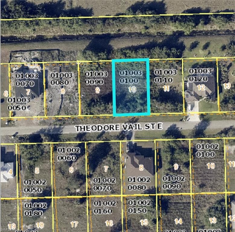 545 Theodore Vail ST E LEHIGH ACRES, FL 33974