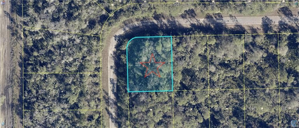 395 Ursula LN LEHIGH ACRES, FL 33972
