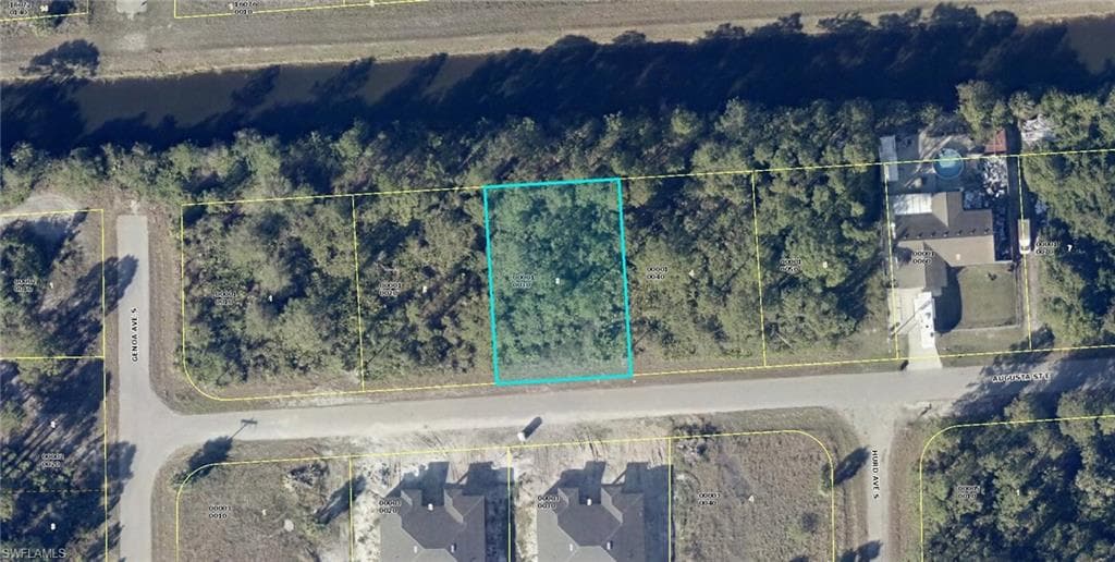 1113 AUGUSTA ST E LEHIGH ACRES, FL 33974