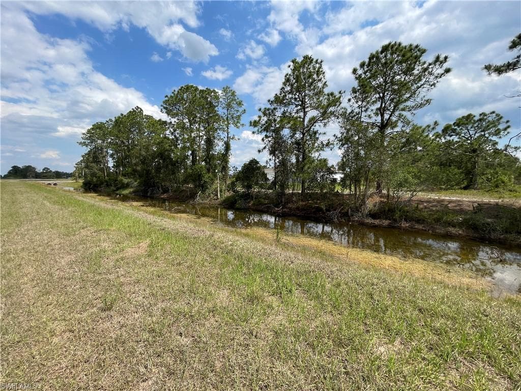 850 Foxtail ST LEHIGH ACRES, FL 33974