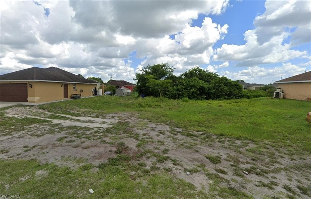 2705 23rd ST SW LEHIGH ACRES, FL 33976