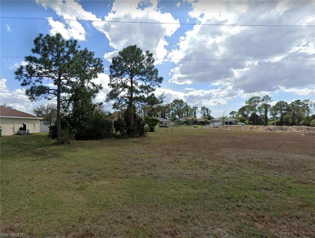 1602 NE 35th ST CAPE CORAL, FL 33909