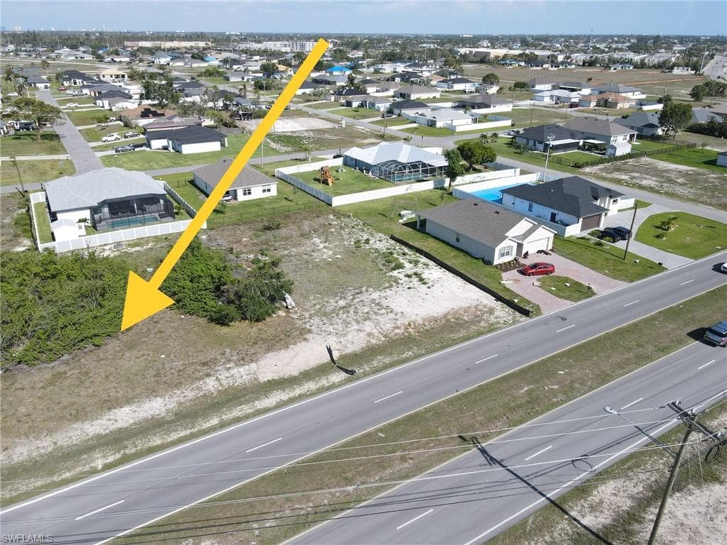 201 Nelson RD N CAPE CORAL, FL 33993