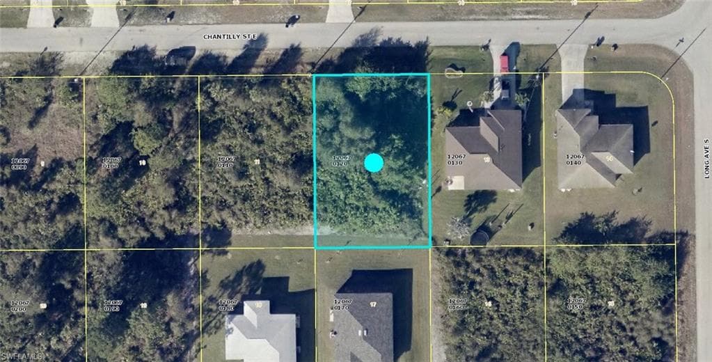 870 Chantilly ST E LEHIGH ACRES, FL 33974