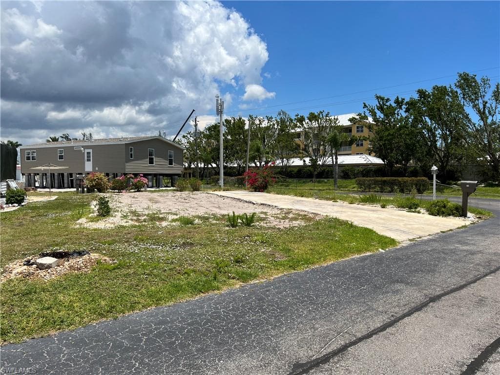 310 Rosa Lee AVE FORT MYERS, FL 33908