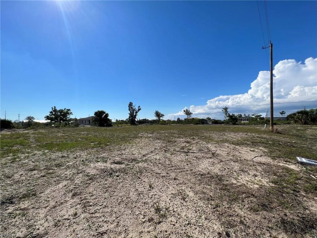 1920 NE 1st PL CAPE CORAL, FL 33909