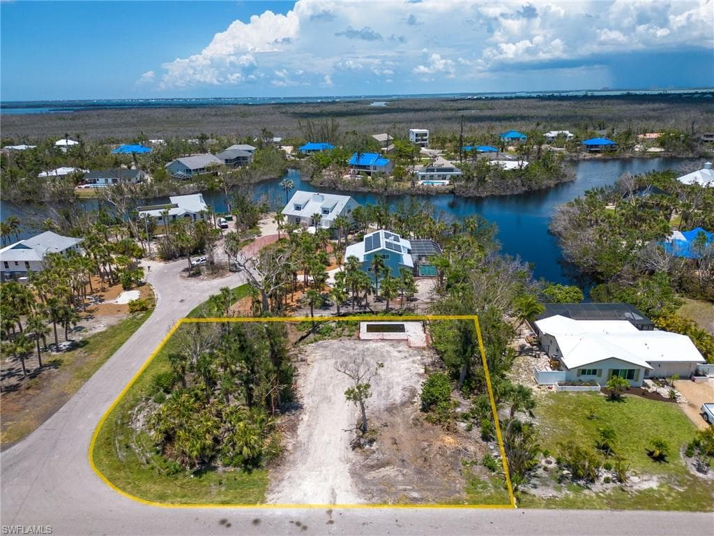 1653 Bunting LN SANIBEL, FL 33957