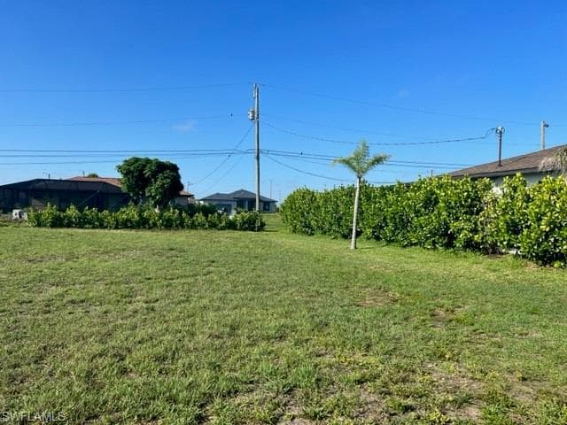 1406 14th TER CAPE CORAL, FL 33909