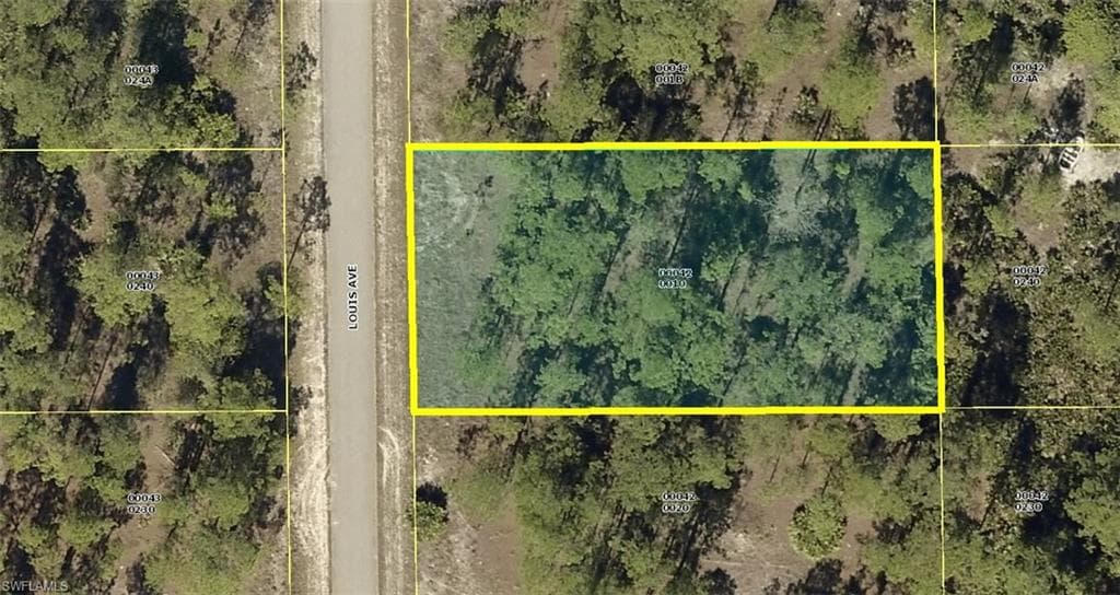1122 Louis AVE LEHIGH ACRES, FL 33972