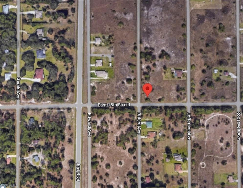 2501 E 15th ST LEHIGH ACRES, FL 33972