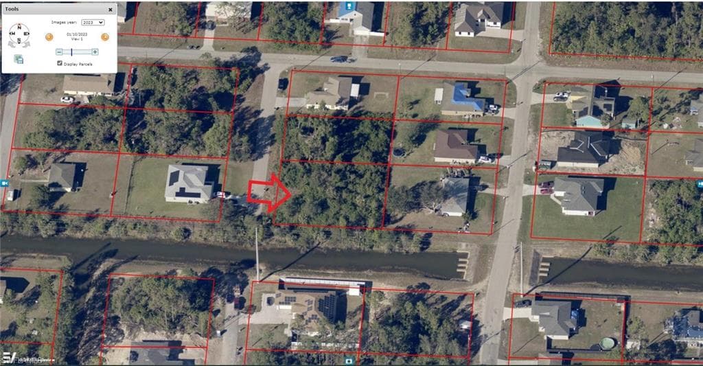 100 Denis AVE N LEHIGH ACRES, FL 33971