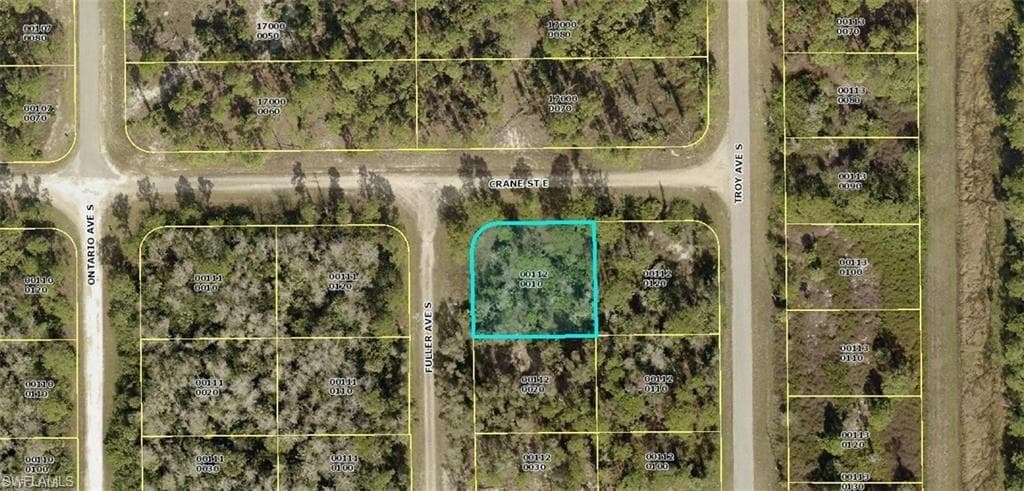 843 Fuller AVE S LEHIGH ACRES, FL 33974