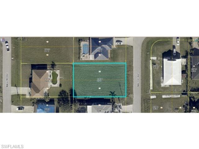 24 21st AVE CAPE CORAL, FL 33993