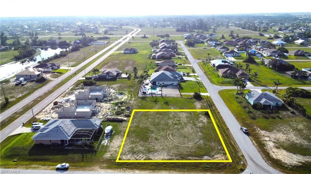 2611 NW 13th ST CAPE CORAL, FL 33993