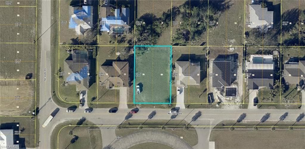 1033 NE 18th TER CAPE CORAL, FL 33909