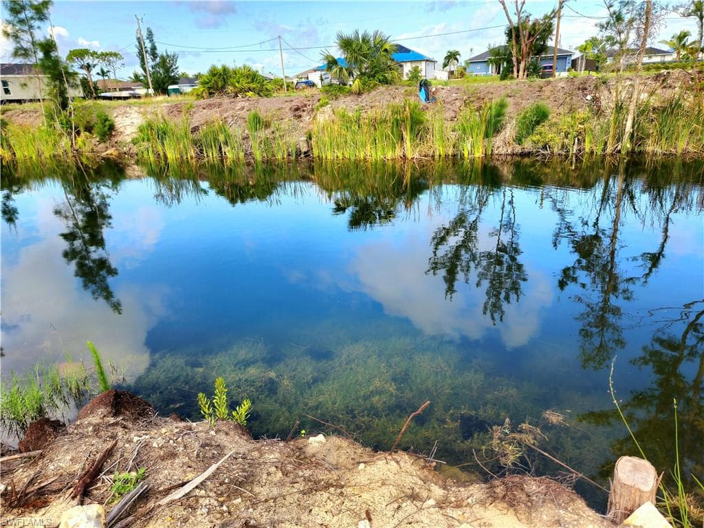 1914 NW 21st AVE CAPE CORAL, FL 33993
