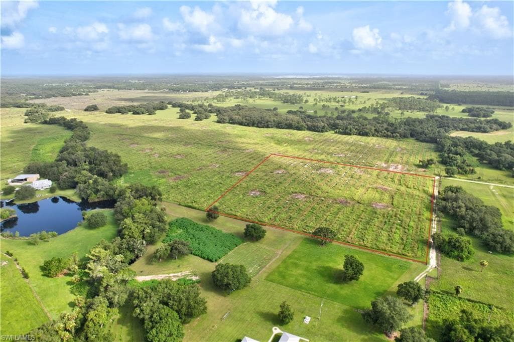 5 CEMETERY RD LABELLE, FL 33935