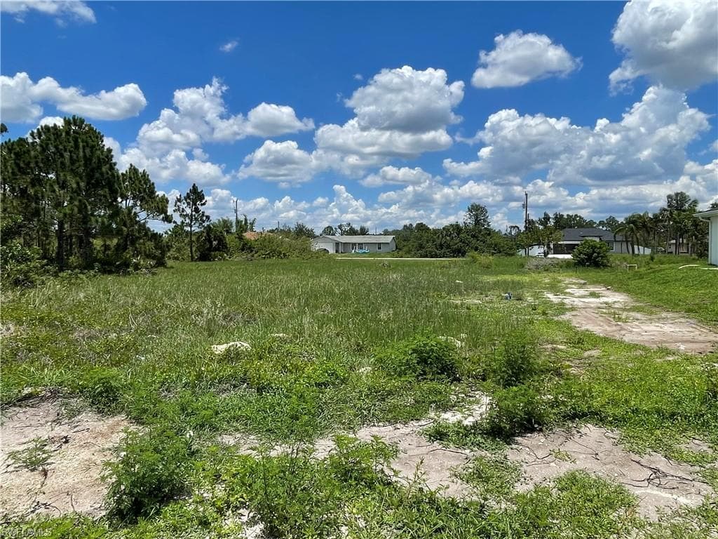 2814 13th ST SW LEHIGH ACRES, FL 33976