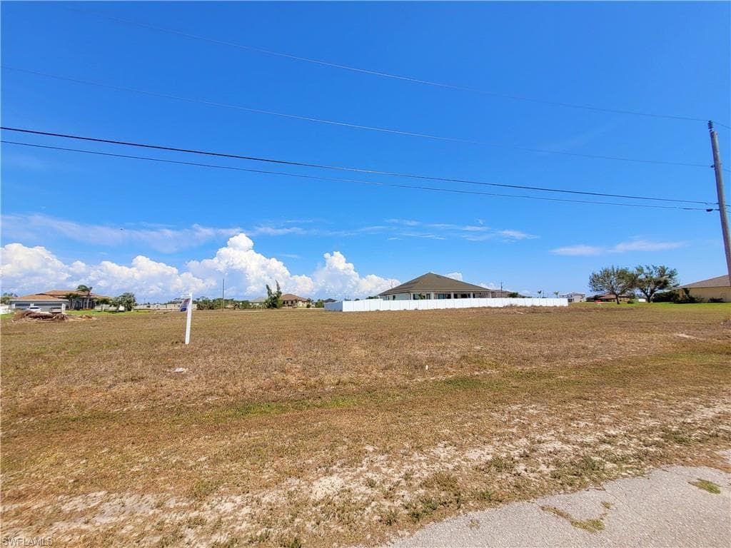 1639 NW 33rd AVE CAPE CORAL, FL 33993