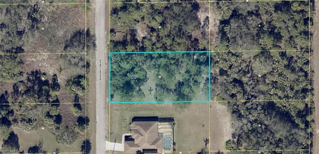 404 Washington AVE LEHIGH ACRES, FL 33972