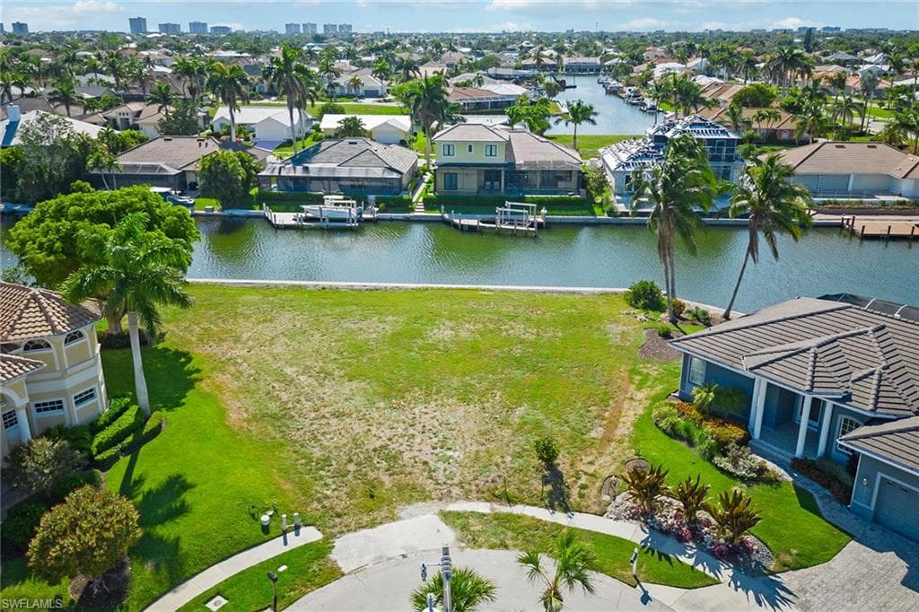 1758 Waterfall CT MARCO ISLAND, FL 34145