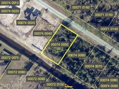 3231 Ruth LN LEHIGH ACRES, FL 33976