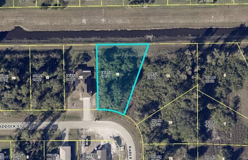 421 Paddock ST LEHIGH ACRES, FL 33974
