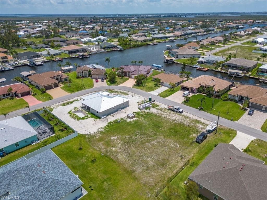137 SW 35th PL CAPE CORAL, FL 33991