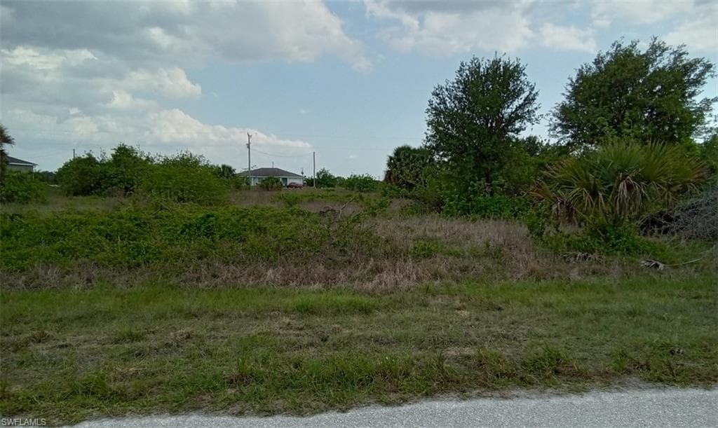 318-320 Poplar ST LEHIGH ACRES, FL 33974