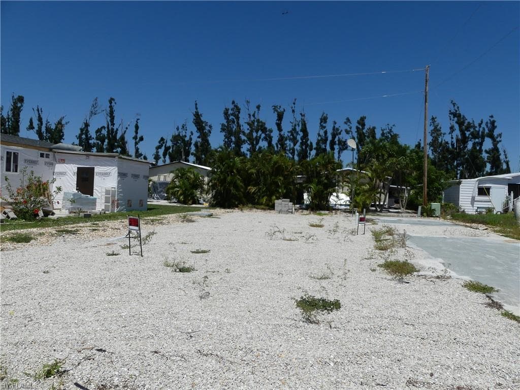 7160 Ladyfish DR ST. JAMES CITY, FL 33956