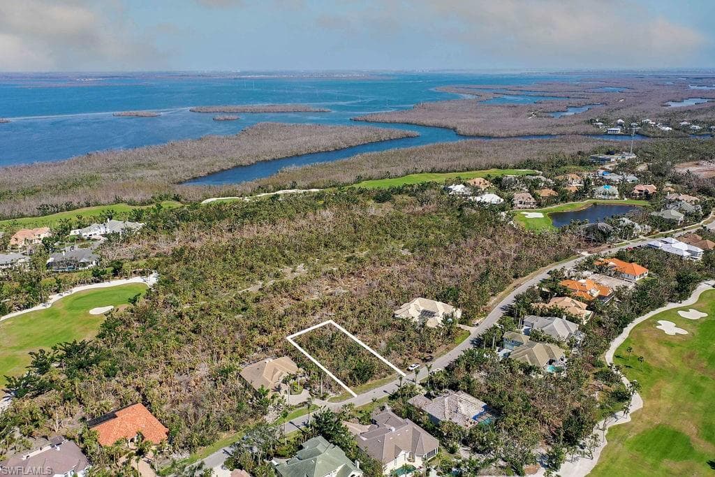 2356 Wulfert RD SANIBEL, FL 33957