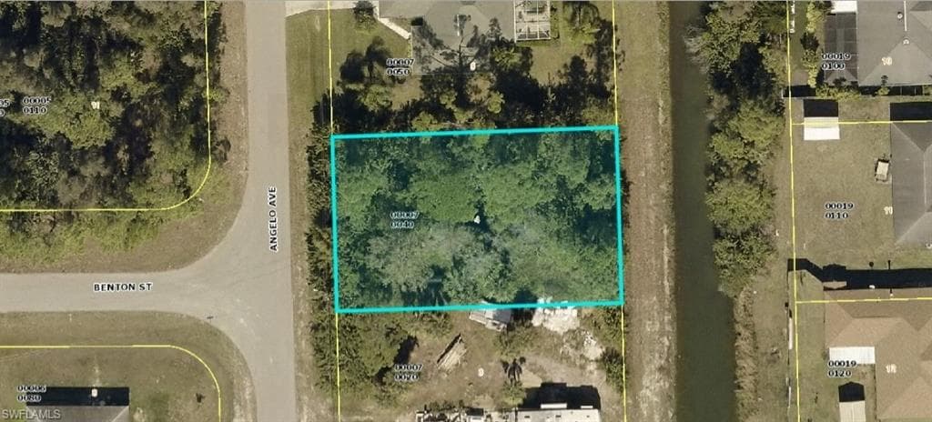1106 Angelo AVE LEHIGH ACRES, FL 33971
