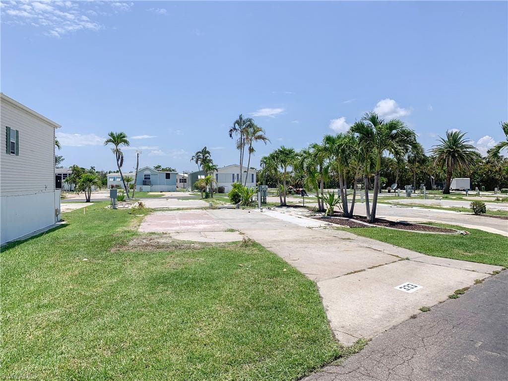 19681 #333 Summerlin RD FORT MYERS, FL 33908