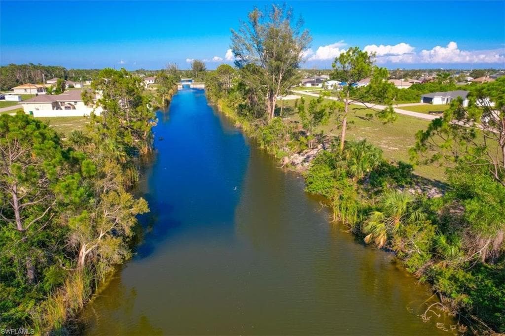 307 NE 31st ST CAPE CORAL, FL 33909