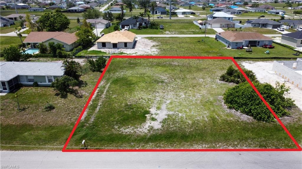 126 NW 25th ST CAPE CORAL, FL 33993